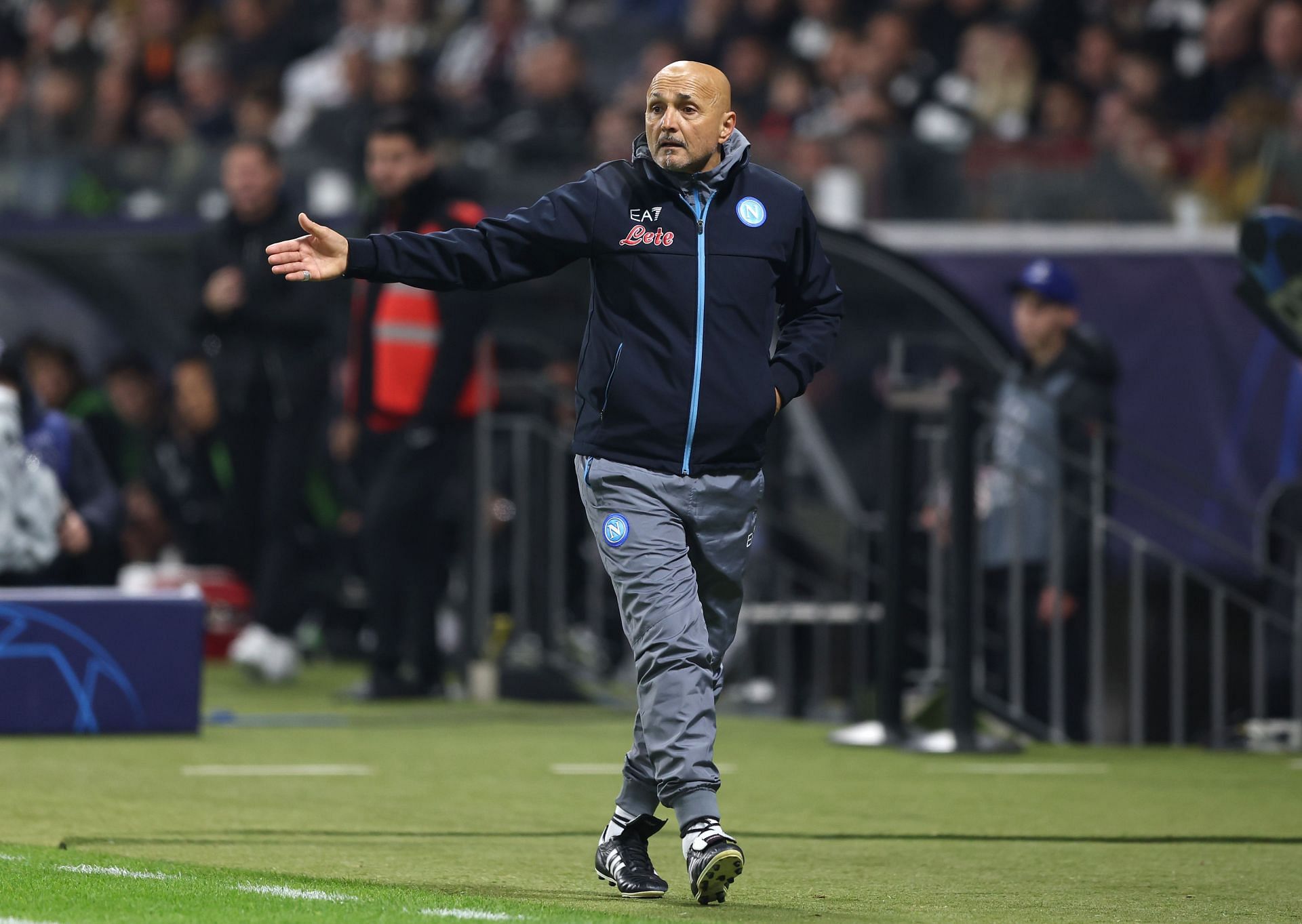Eintracht Frankfurt v SSC Napoli: Round of 16 Leg One - UEFA Champions League